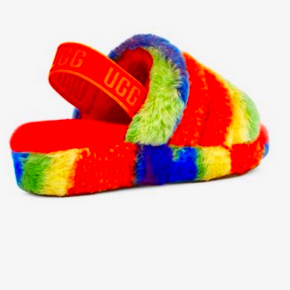 Ugg Fluff Yeah Slide Cali Collage slides sizes 7 and 8 - Picture 2 of 10